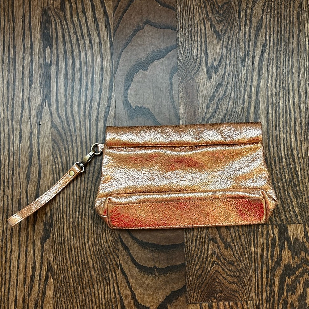 Metallic clutch
